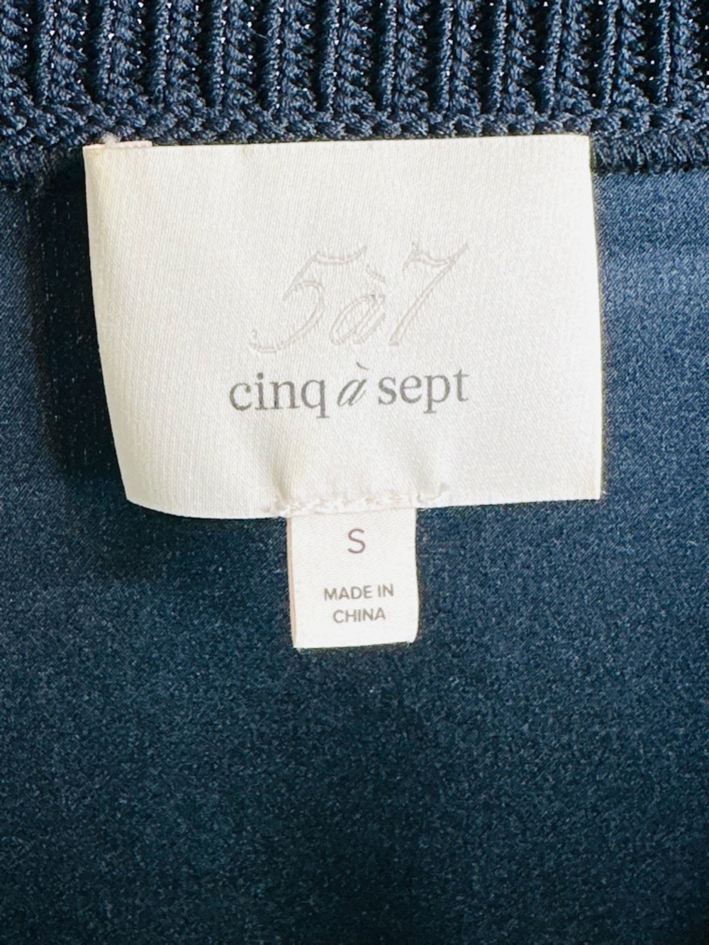 Cinq a Sept Navy Blue Silk V-Neck Sleeveless Side Ties Shirt Blouse Top - Picture 7 of 10